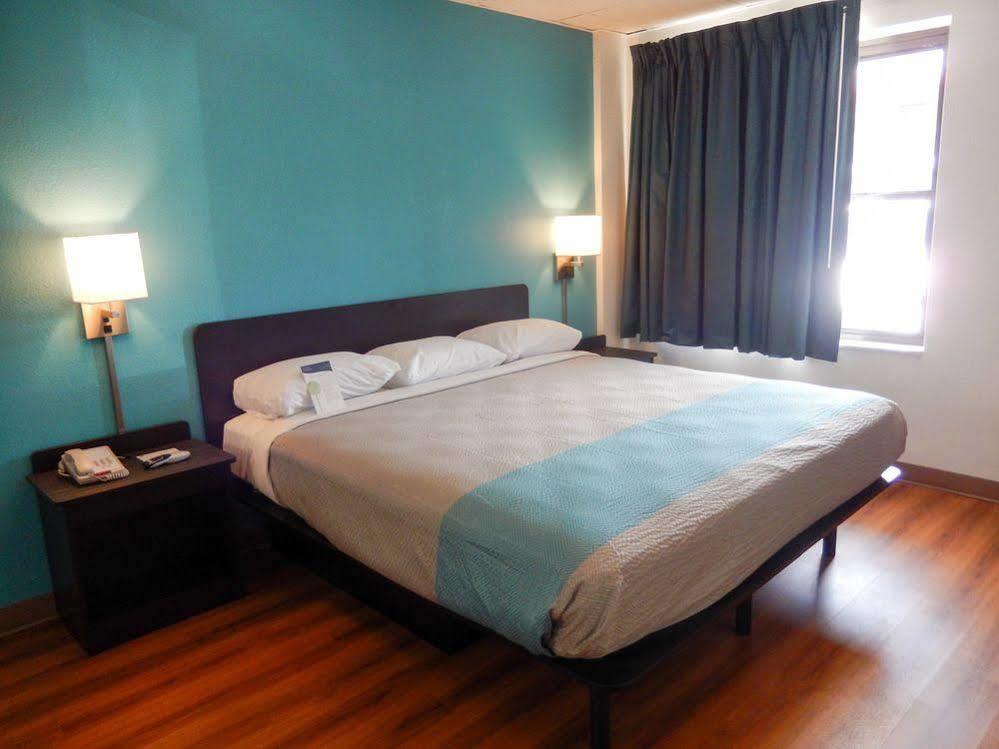 Motel 6-Elmsford, Ny - White Plains Zewnętrze zdjęcie